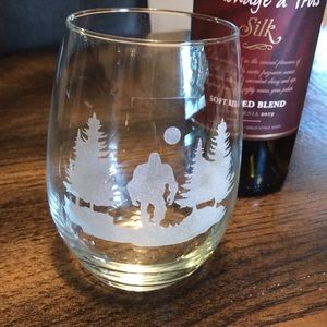Etched Sasquatch wine glass
